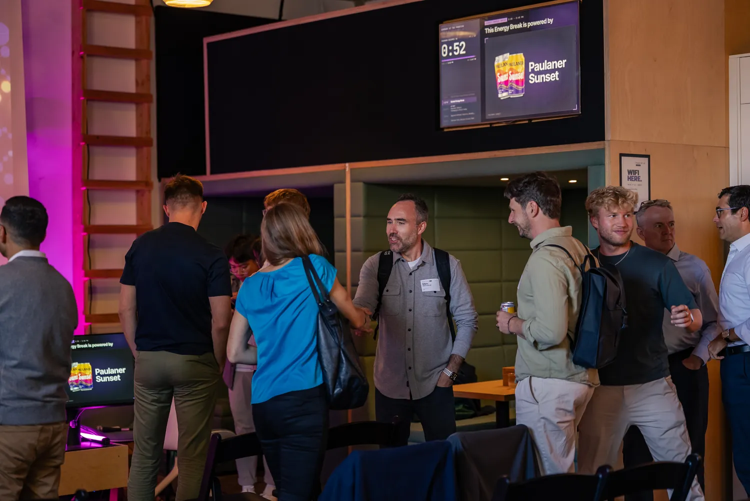 Guests networking during the Paulaner energy break